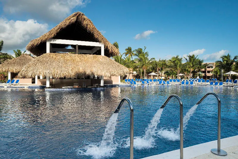 **** فندق Royalton Punta Cana, An Autograph Collection All-Inclusive Resort & Casino بافارو جمهورية الدومينيكان