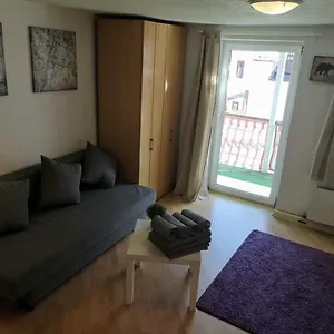 https://deluxe-nikolaus-city-studio.soldenhotels.net